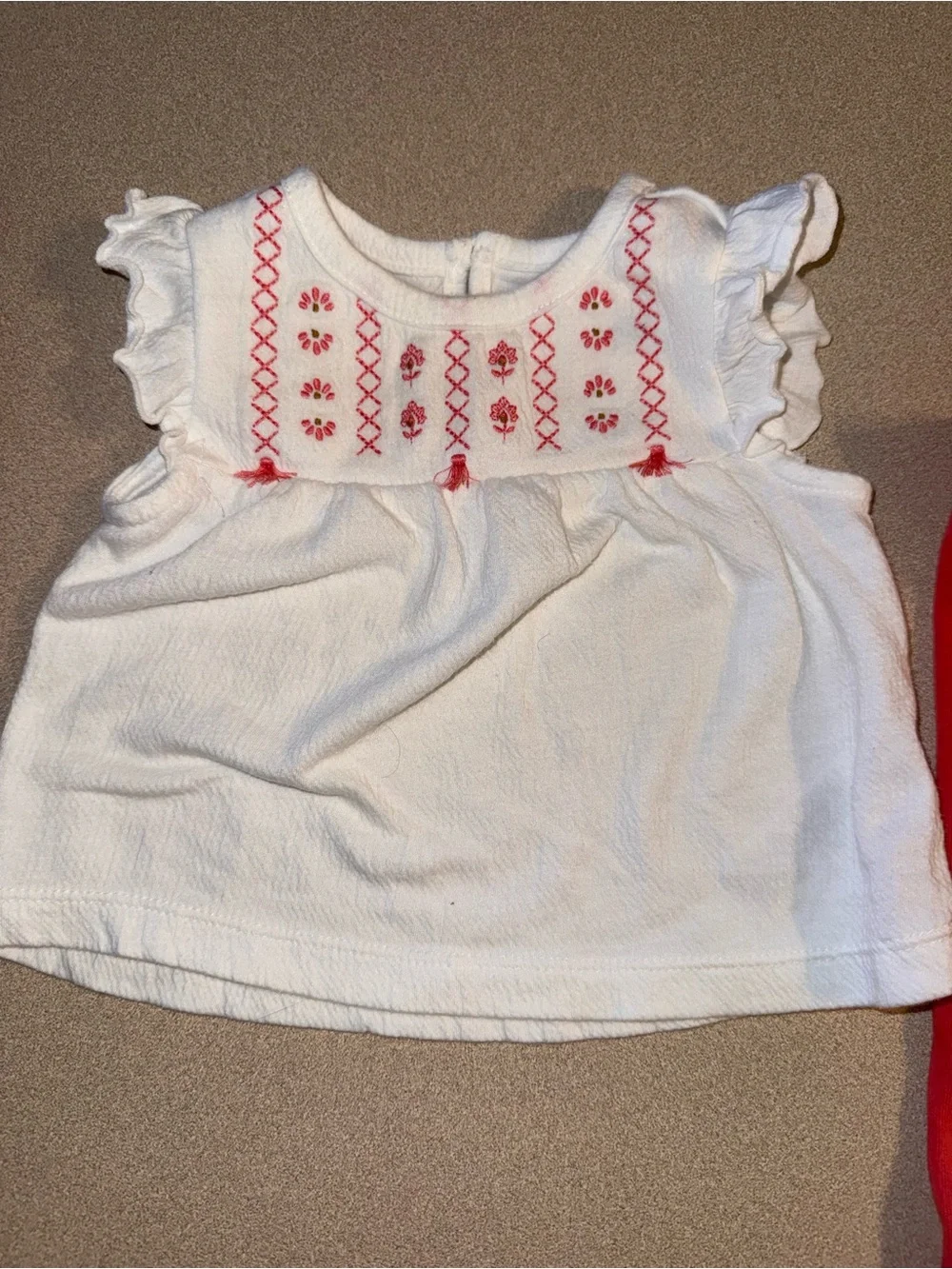 Carter’s baby girl two piece set size 3 months white and coral